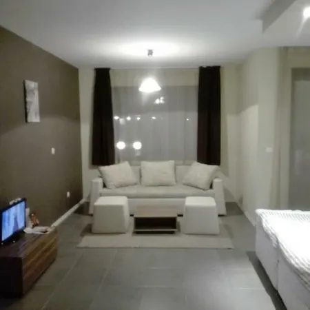 Green Life & Self Catering ホテル バンスコ
